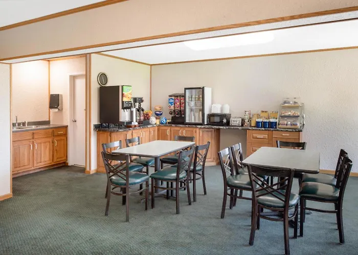 Days By Wyndham Salem, Il 2*