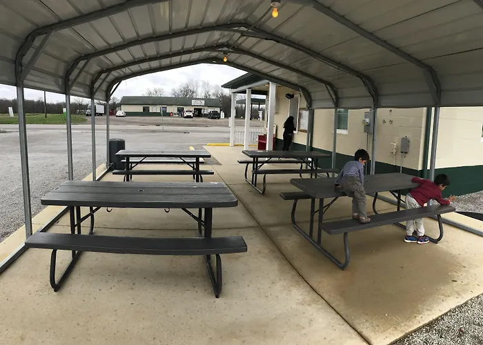 Days By Wyndham Salem, Il 2*